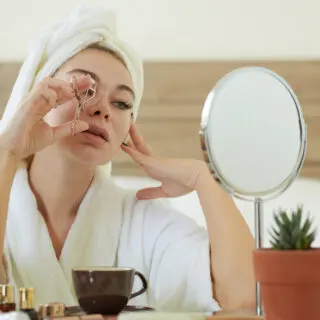 Can You Train Your Eyelashes To Curl?