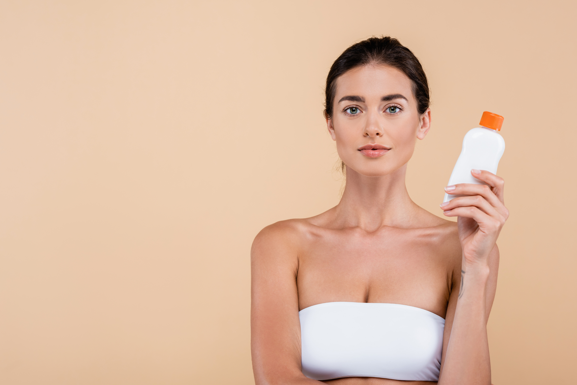Sunscreen Vs Primer The Debate On Which One To Apply First