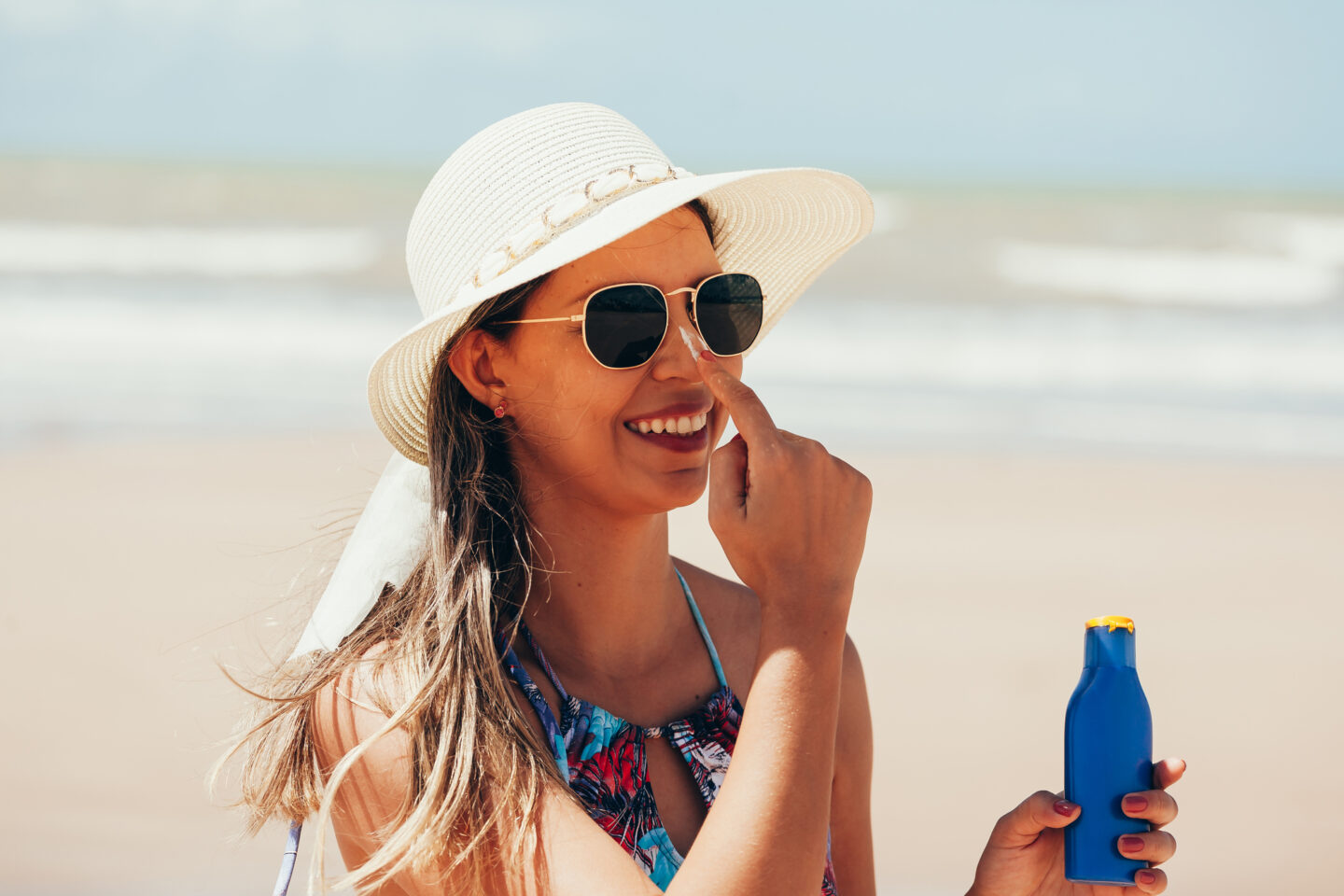 What is the difference between chemical sunscreen and physical sunscreen?
