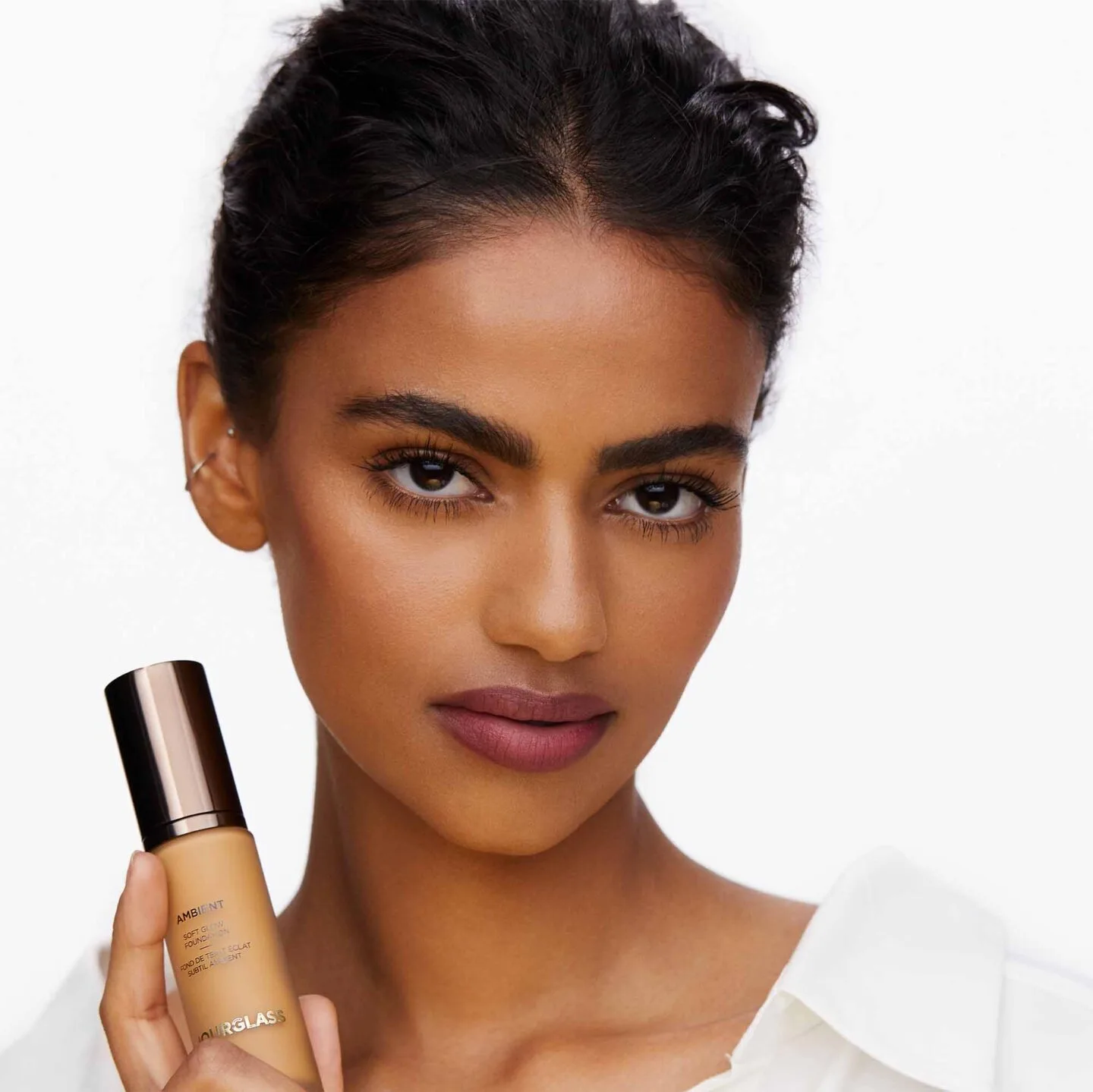 Hourglass Ambient Soft Glow Foundation [Shades, Claims + More]