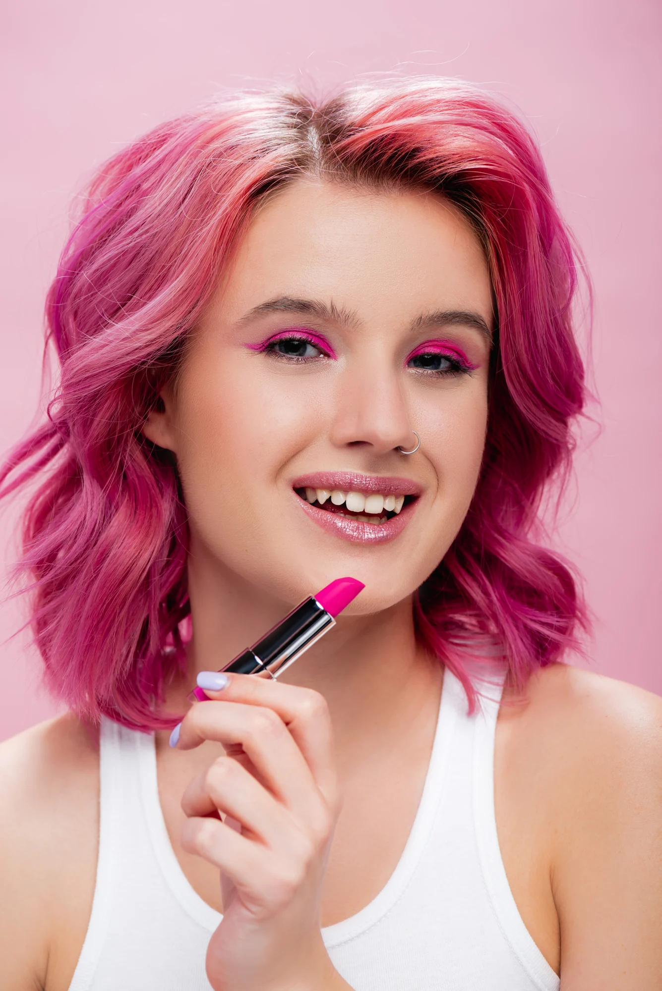 How to sharpen up your lip line, after applying lipstick?