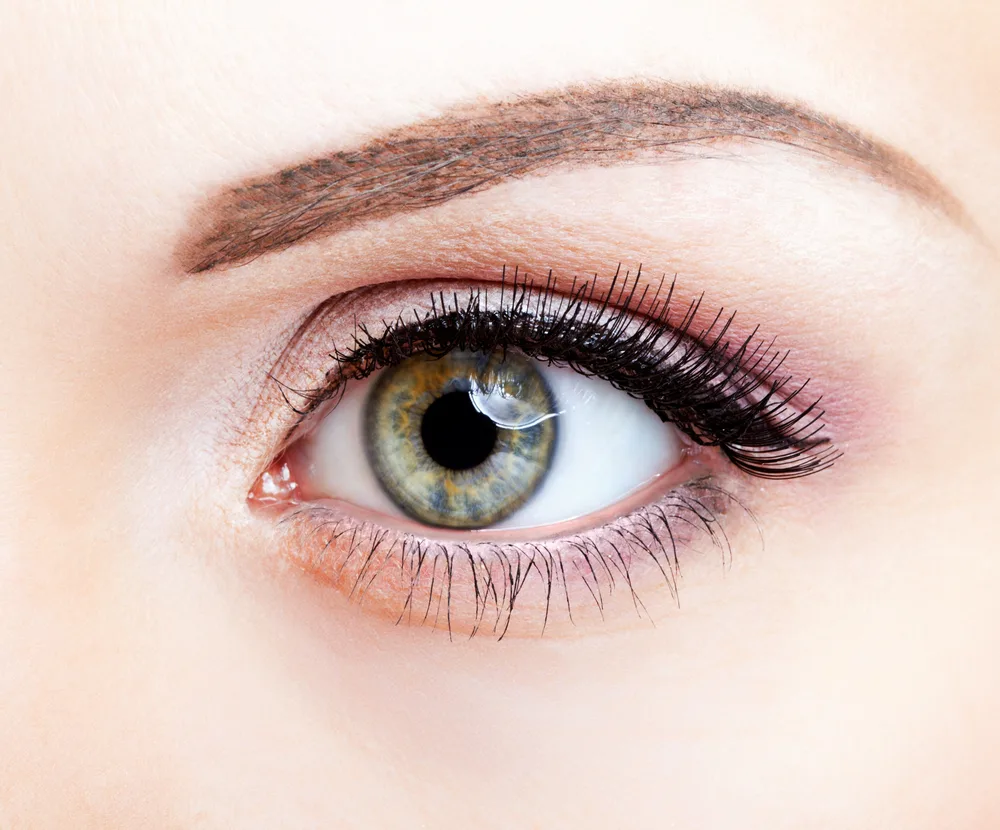 How To Strengthen Eyelashes
