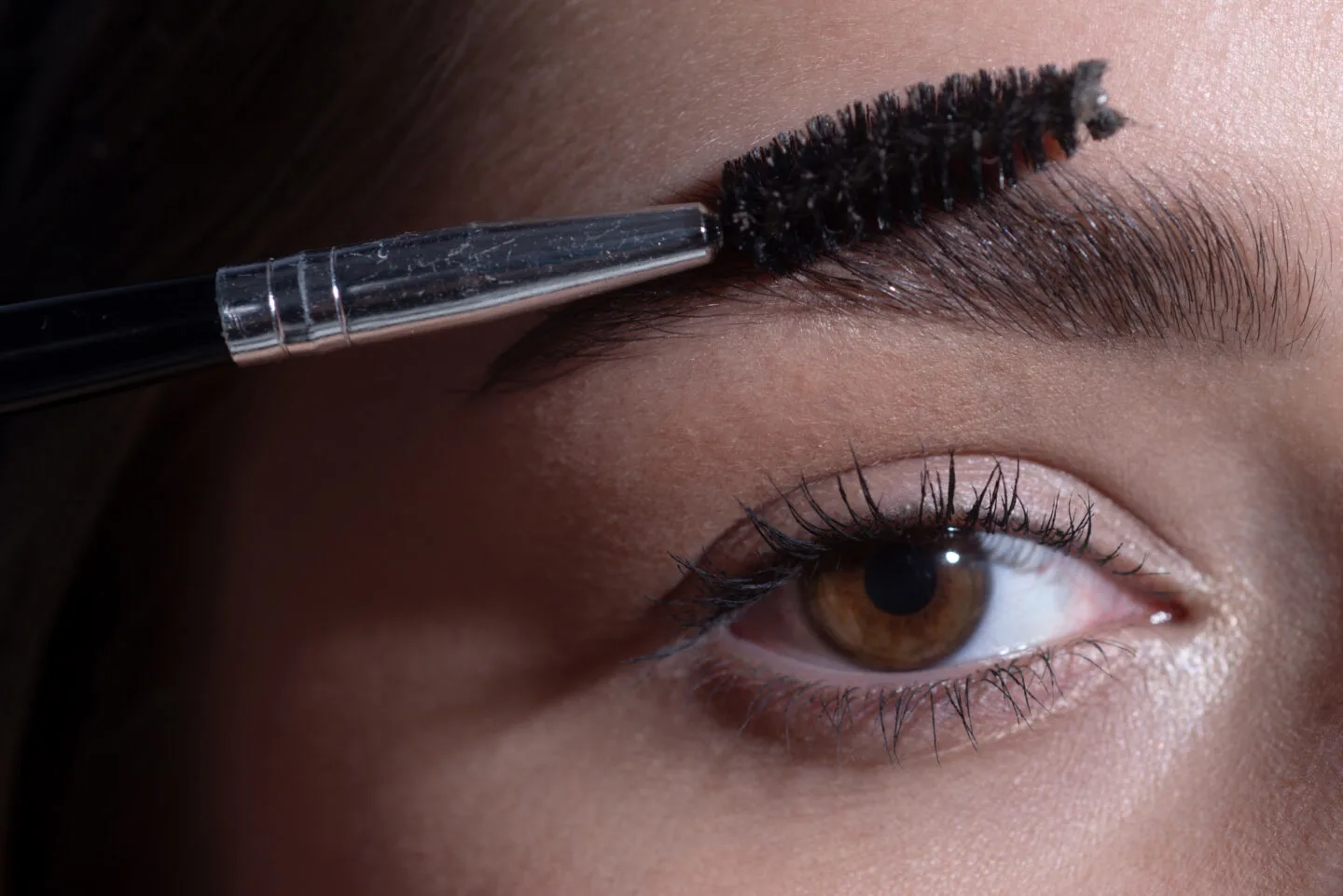 My Eyelashes Won't Hold A Curl - But Why?! [Top Reasons]