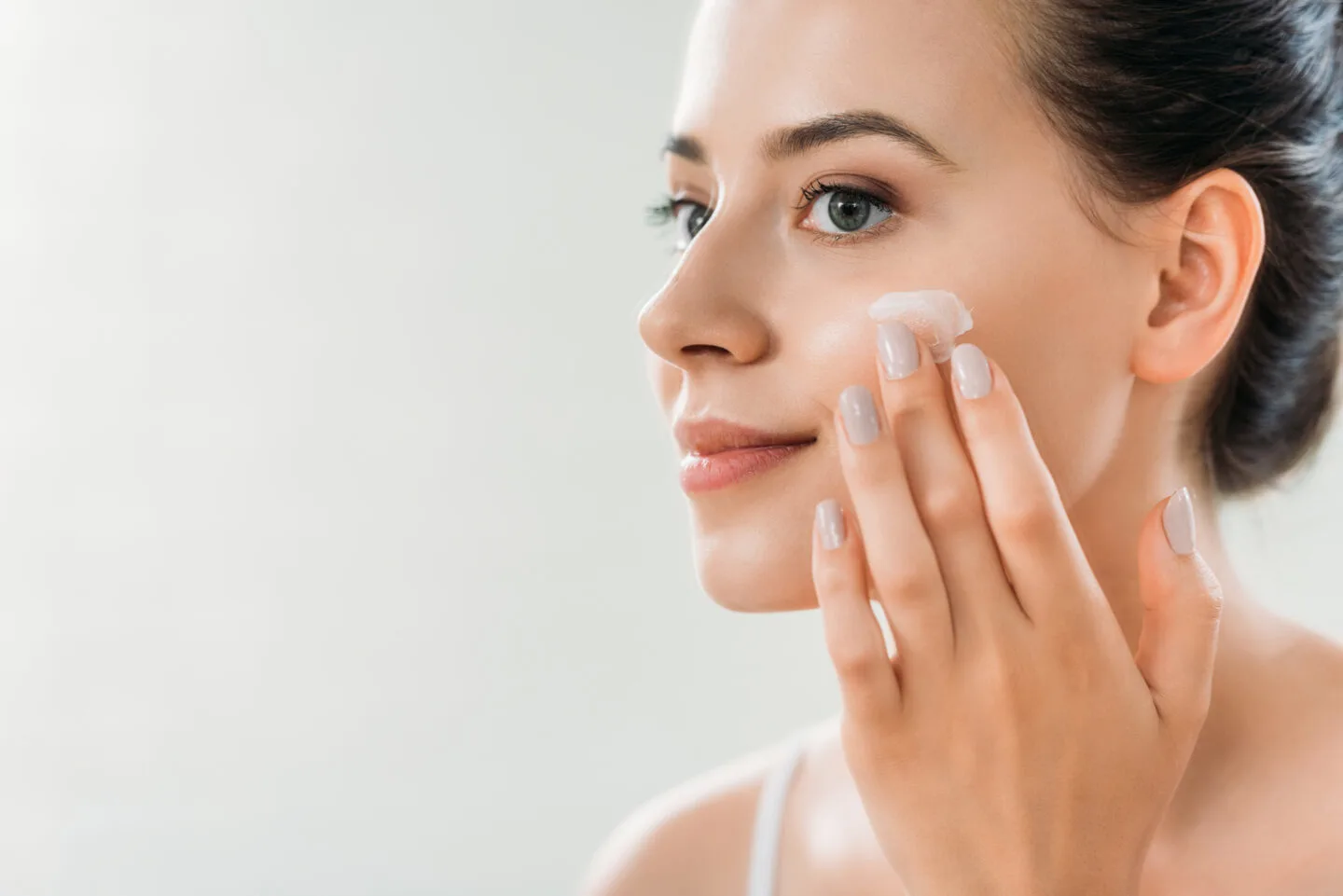 Can you use Vaseline as a moisturizer?