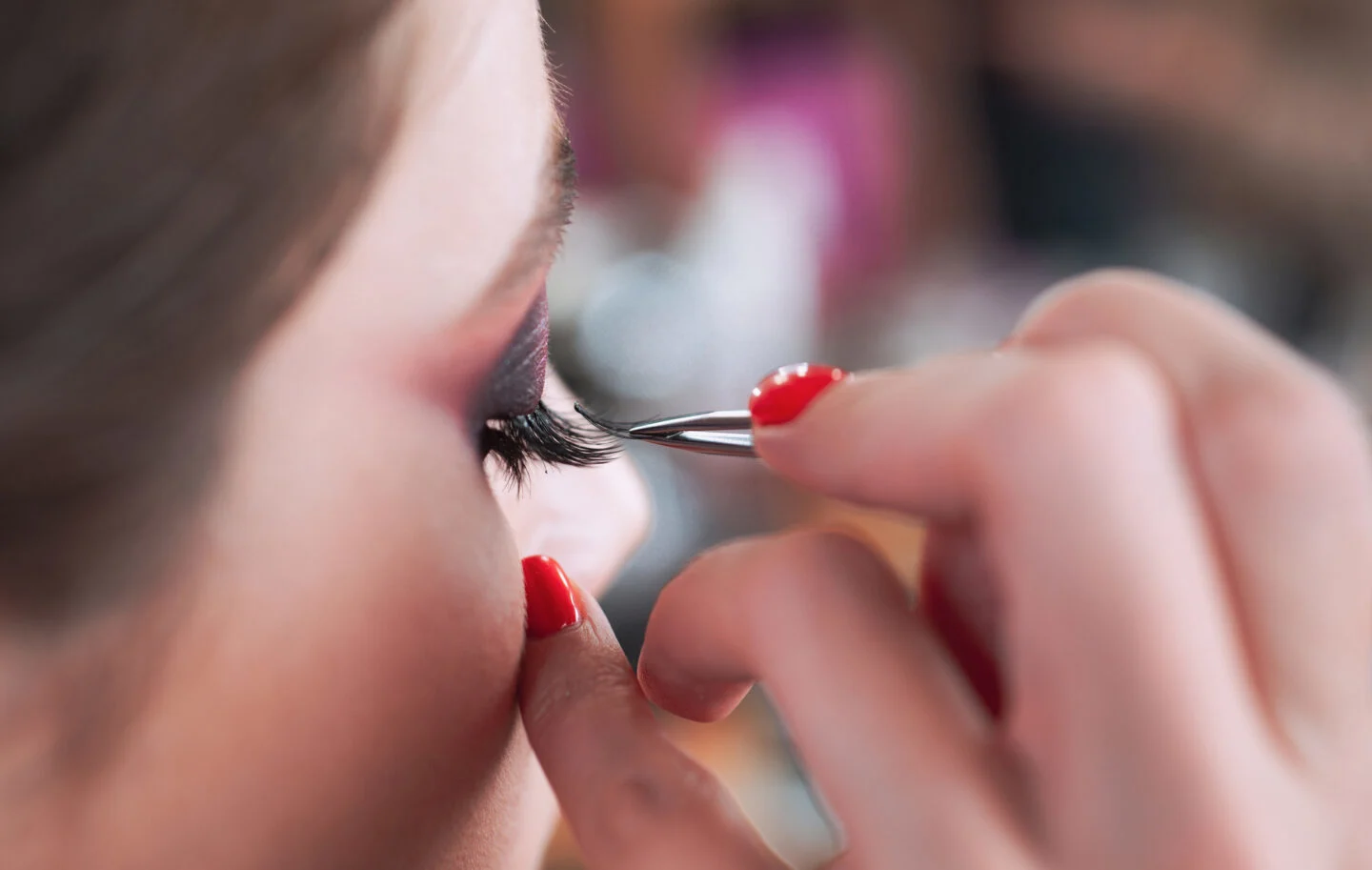 What Are The Best Oils For Encouraging Lash Growth?