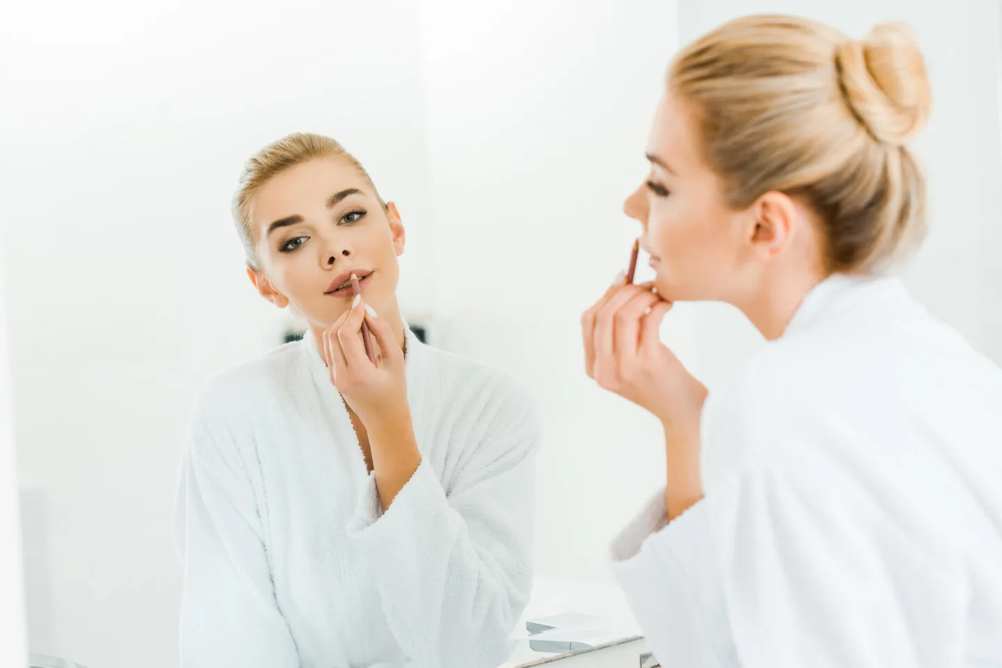 What Does A Lip Liner Do? [Benefits Of Using Lip Liners]