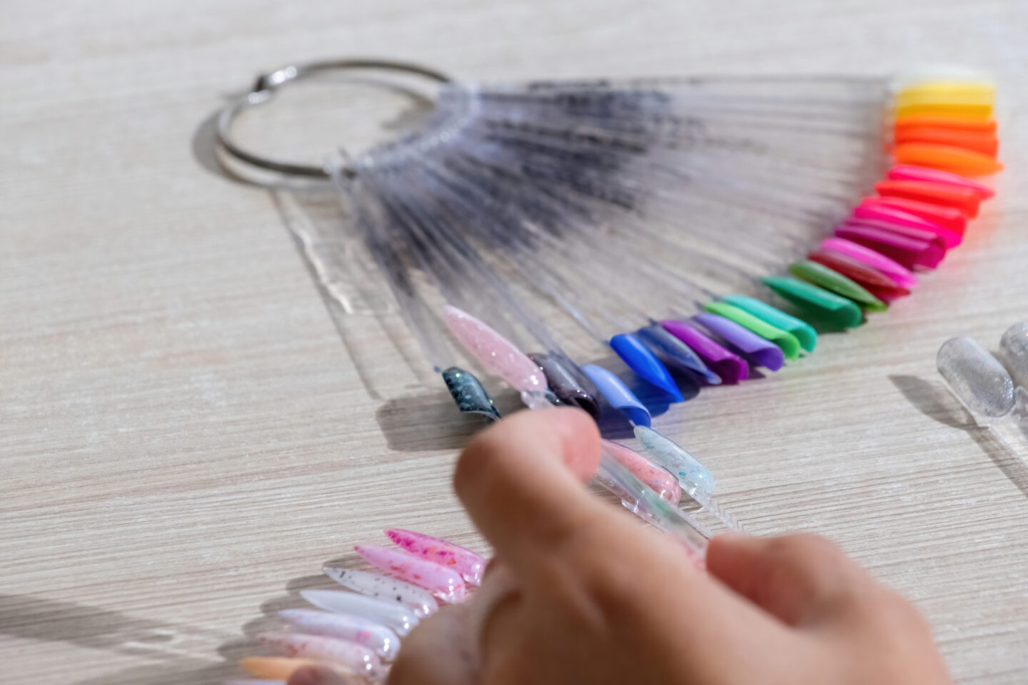 Without Using UV Light, How Long Will Your Gel Polish Last?