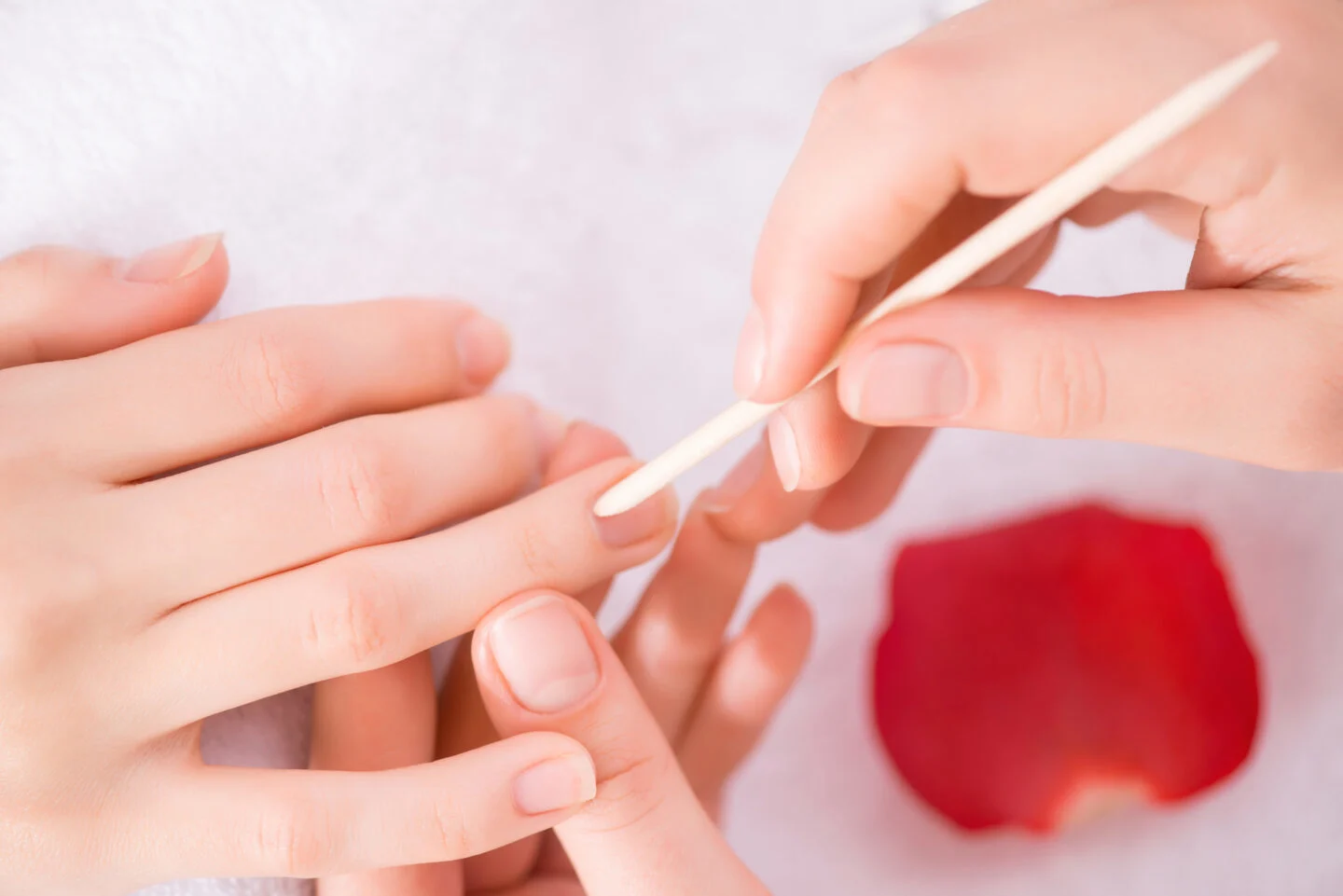 How to Clean Under Nails Without A Nail Brush? [Problem Solved] 2023