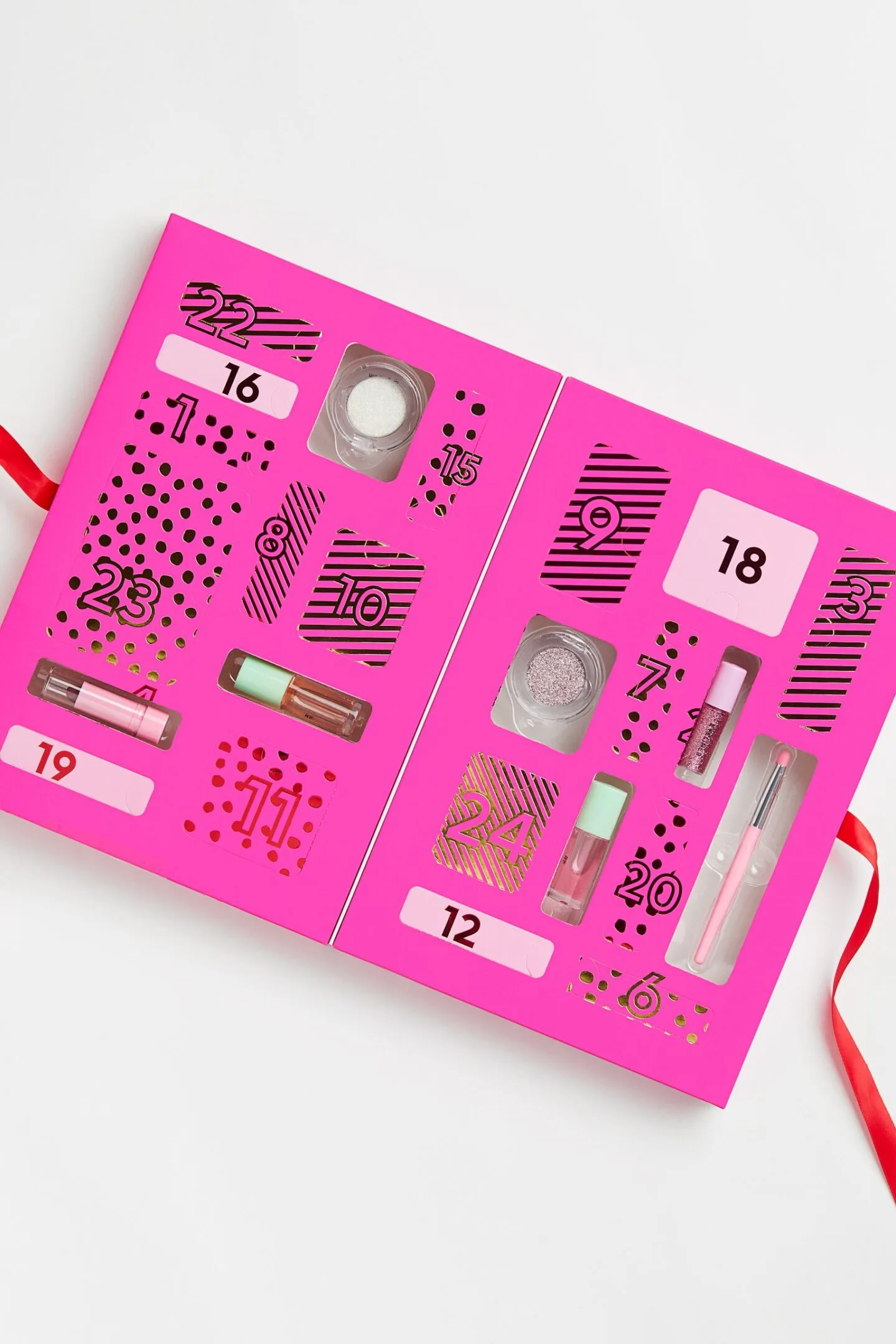 H&M 24 Days Of Beauty Advent Calendar 2022 [Contents Reveal]