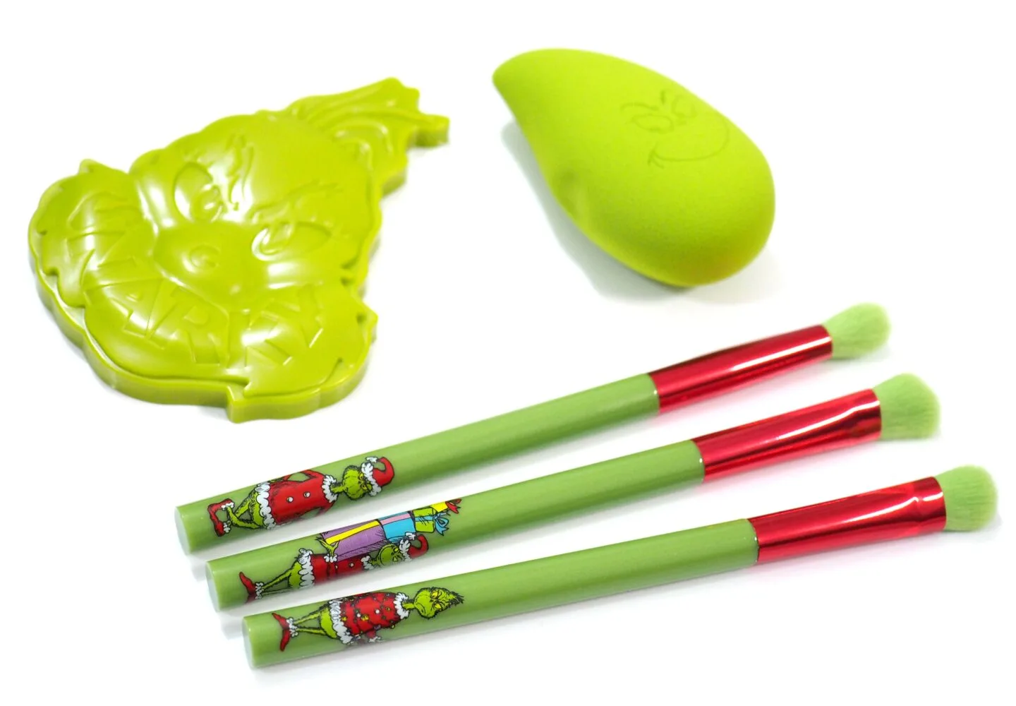 Revolution x The Grinch Who Stole Christmas Brush Set Review