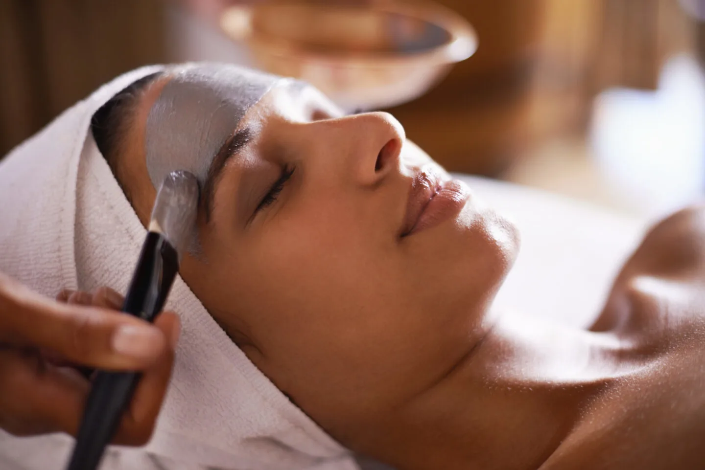 Can You Wear a Face Mask with Eyelash Extensions?