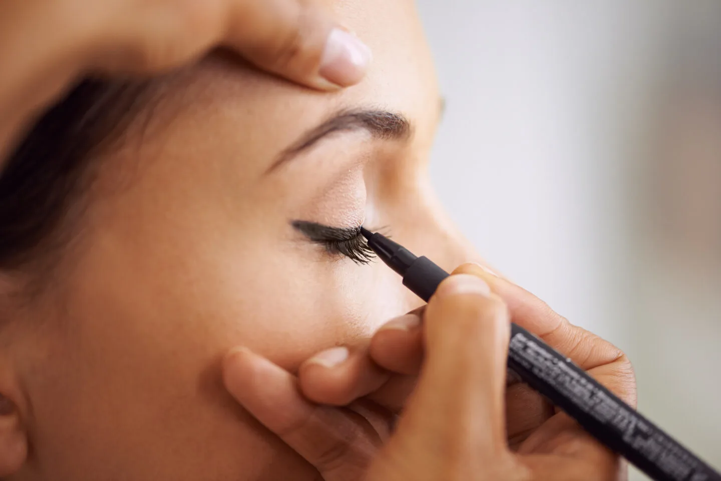 How Long Can You Wear Eyelash Extensions?