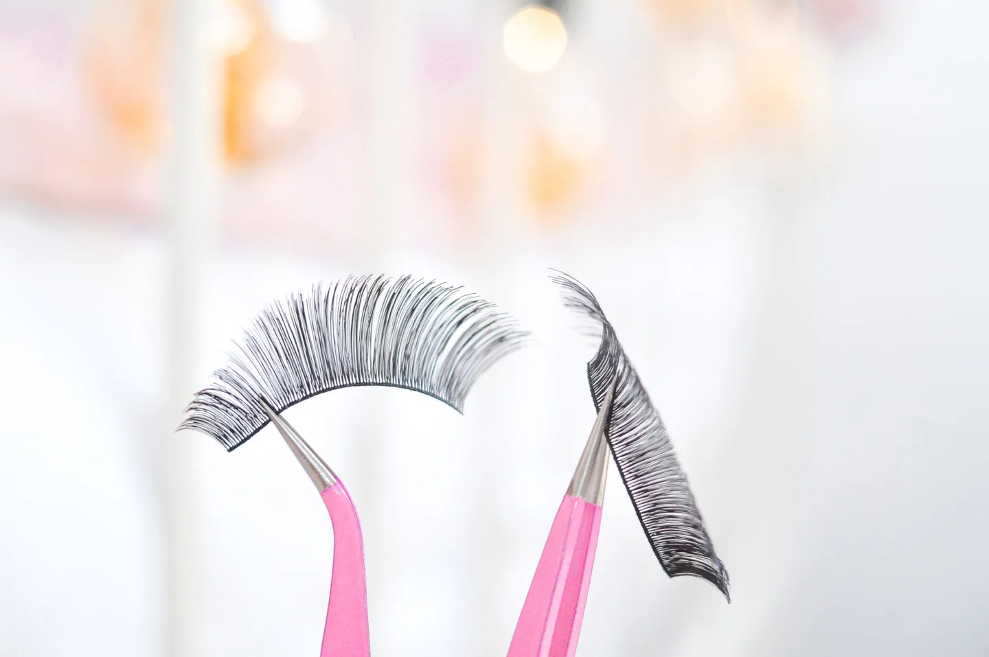 Why Are My False Lashes Not Sticking?