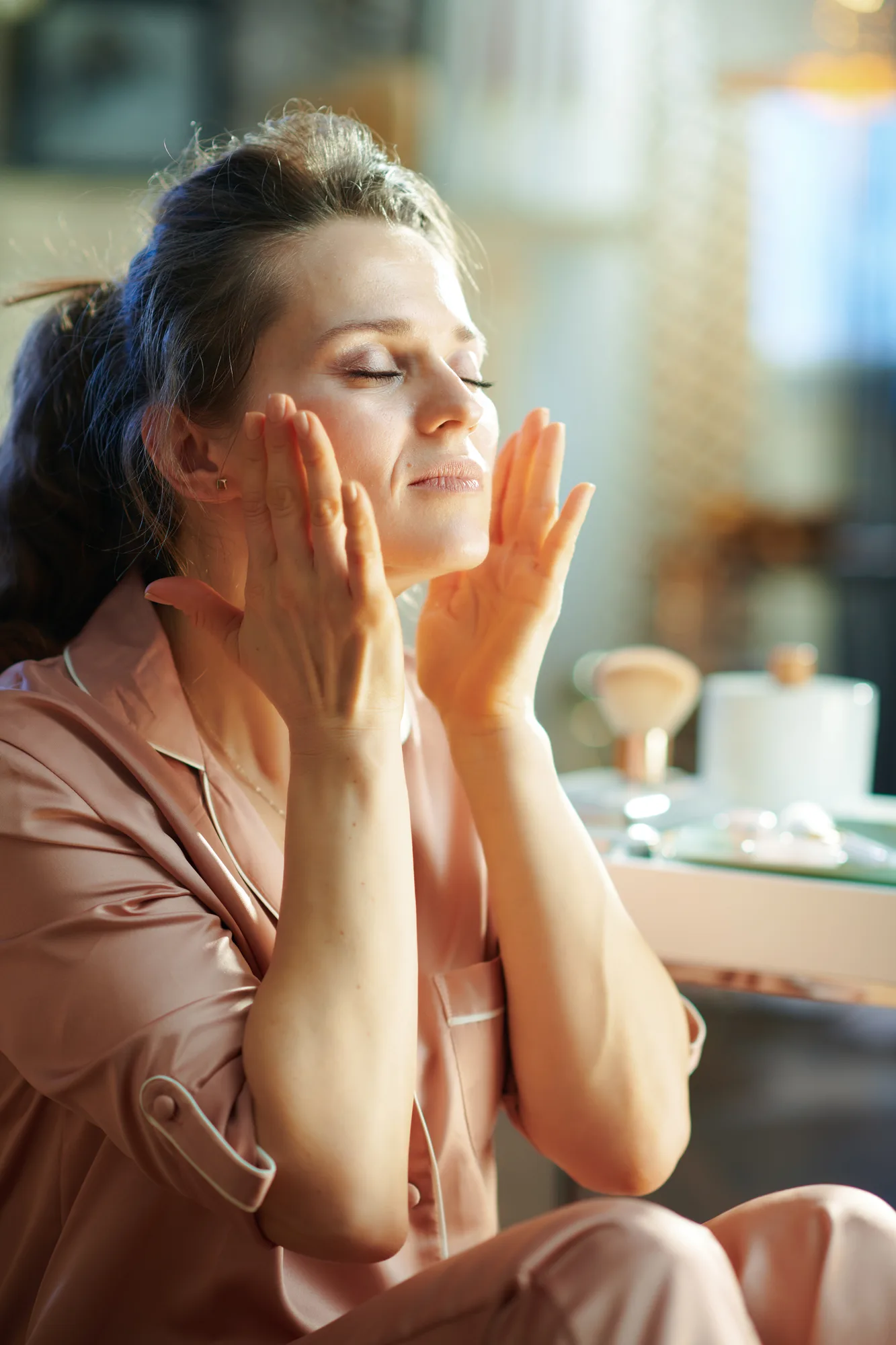 How to Use Hyaluronic Acid Serum
