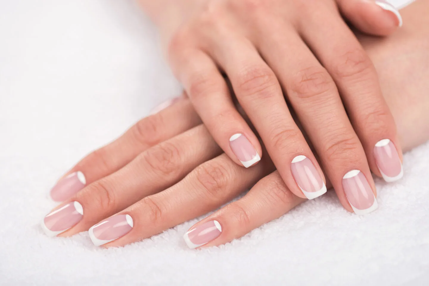 What Are Solar Nails? Why Should You Try A Solar Nails Manicure?