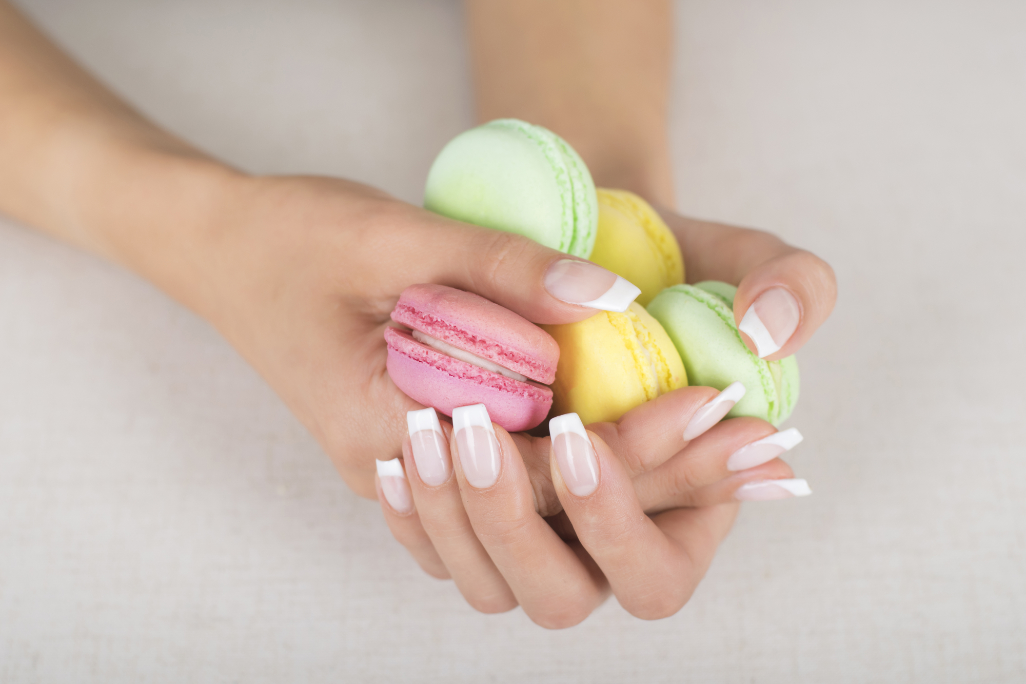 What Are Solar Nails? Why Should You Try A Solar Nails Manicure?