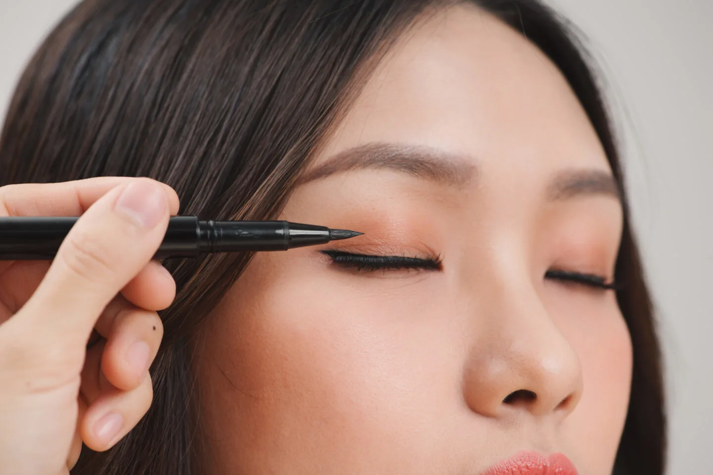 Which Eyeliner Is Best For Creating Winged Eyeliner Looks?