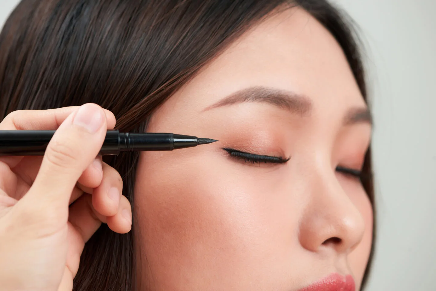 How To Make Your Eyeliner Last Longer?