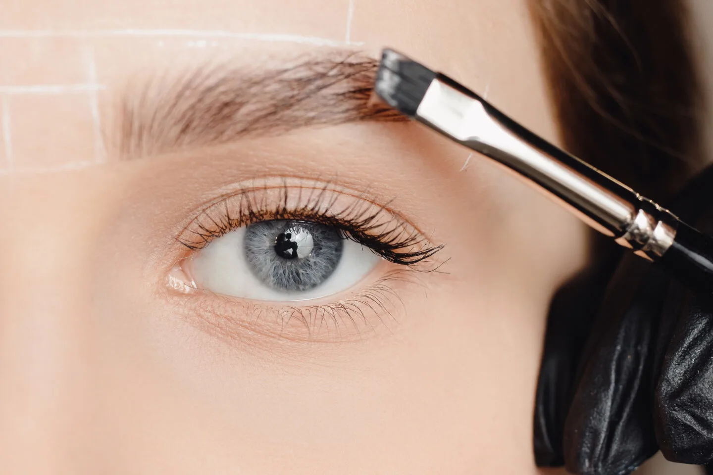 How Long to Leave Hair Dye on Eyebrows