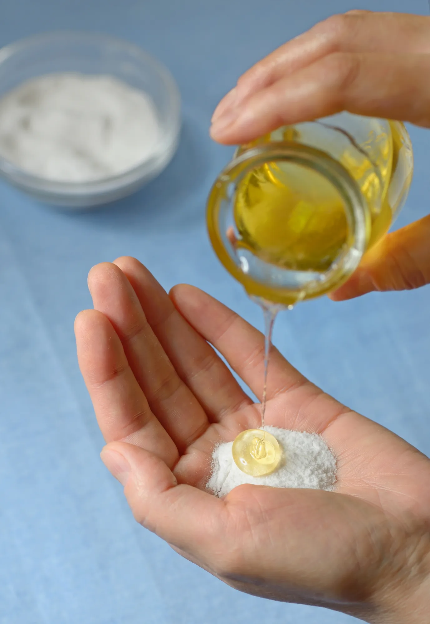 Are There Side Effects Of Applying Honey To Your Lips?