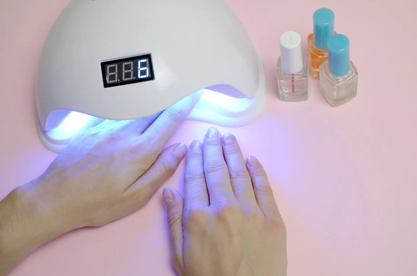 Do UV Lights Dry Regular Nail Polish? [Answered]