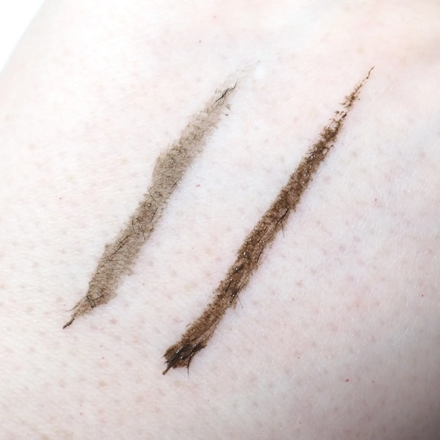 Huda Beauty Bomb Brows Full n Fluffy Brow Gel