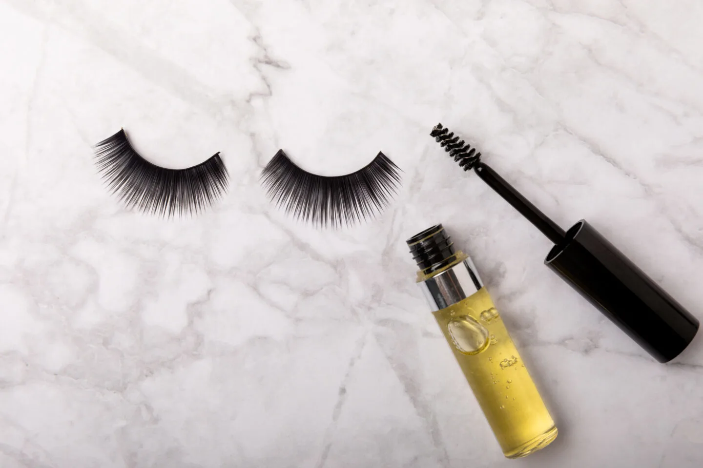 Castor Oil Vs Argan Oil - Which Is Best For Eyelash Growth?