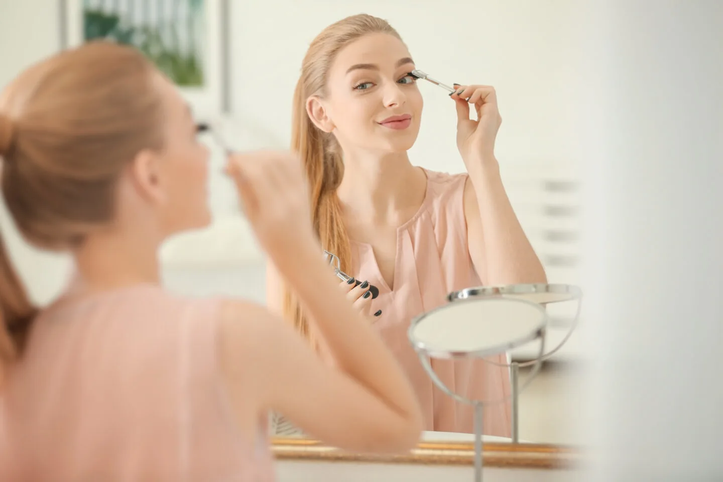 Is Vaseline Or Aquaphor Better For Your Lashes?