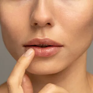 What Does Carmex Do For Dry And Chapped Lips?