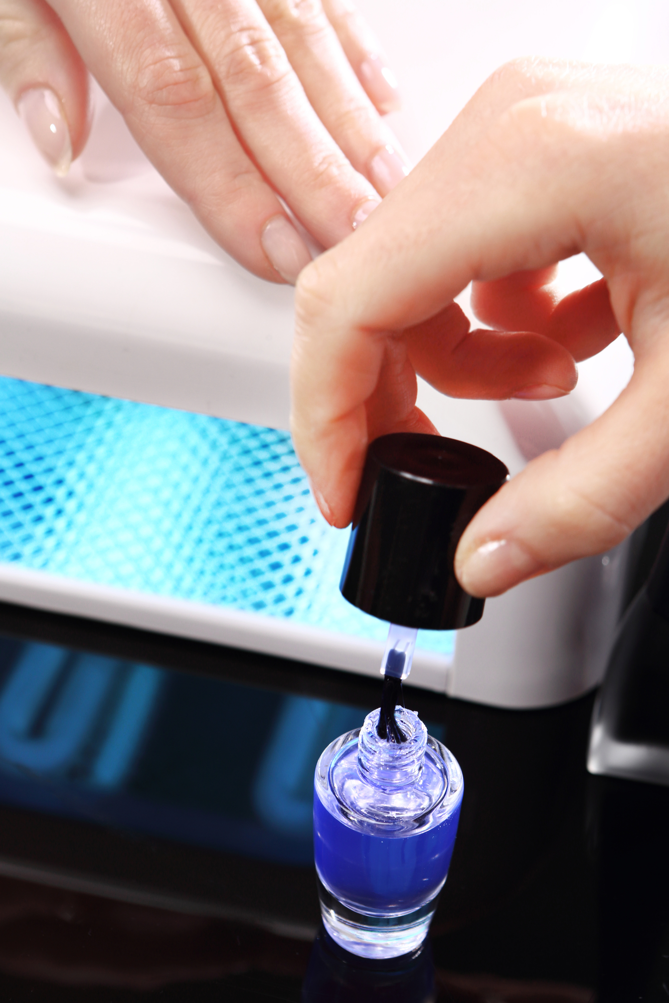 Can I Still Wear Nail Polish After Repairing a Lifted Gel Nail?