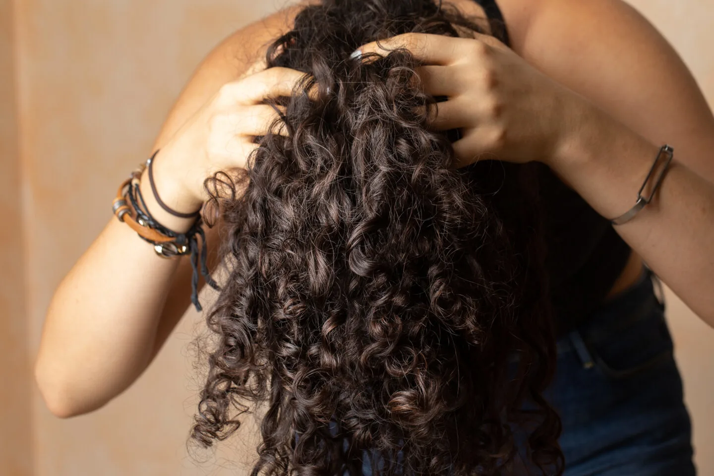 How To Apply Vicks To Your Hair And Scalp