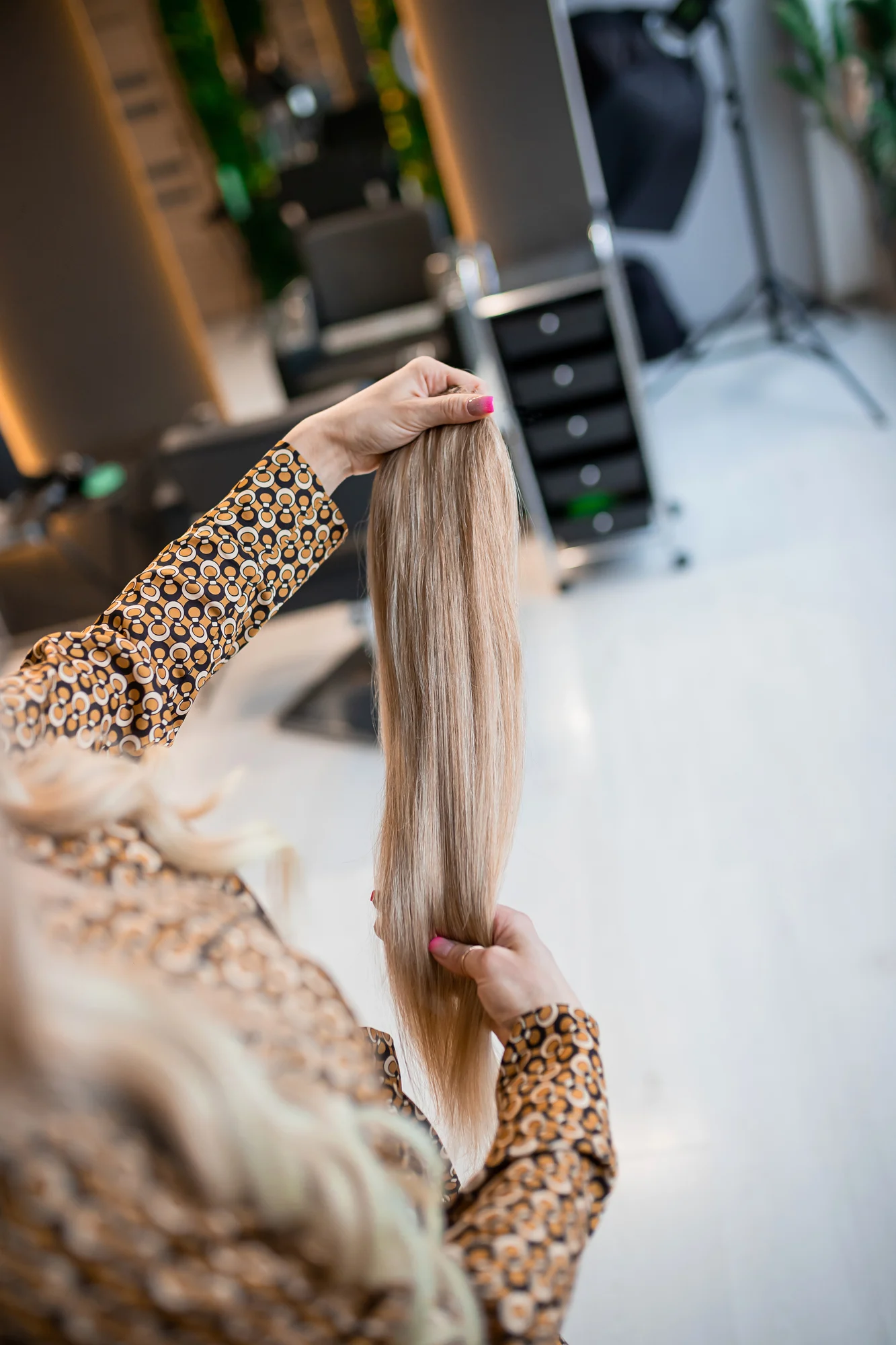 What Are The Risks Of Bleaching Synthetic Hair?