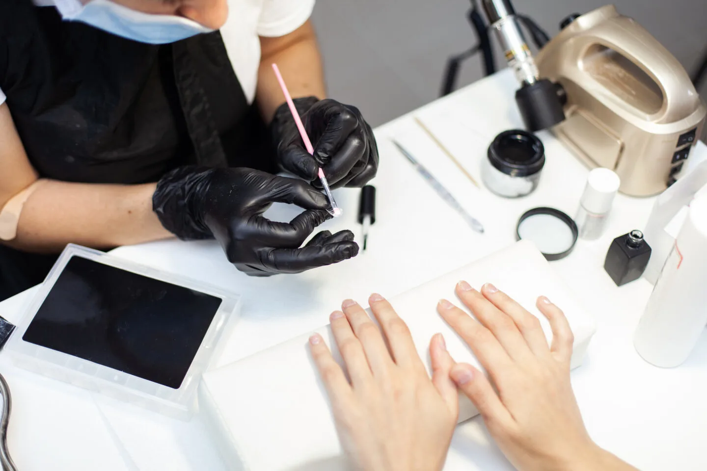 Is It Safe To Use Gorilla Glue On Your Nails For Nail Gems?